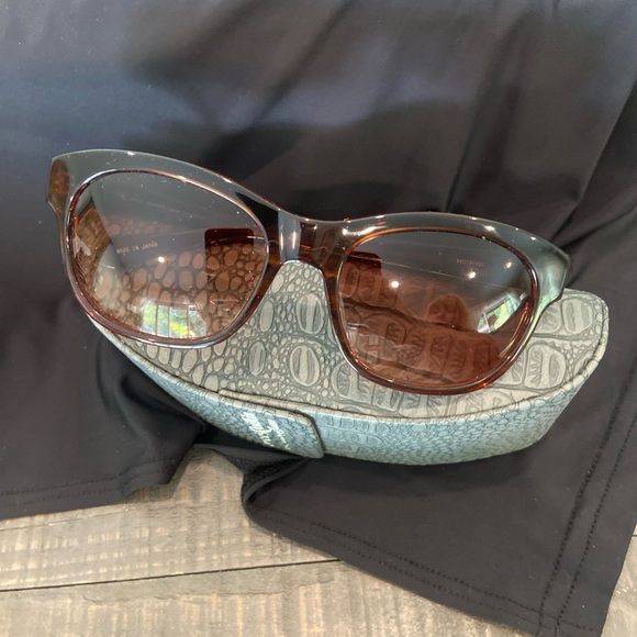 Sama Eyewear x Lorre Rodkin Couture Collection sunglasses w case. As new - Picture 4 of 16